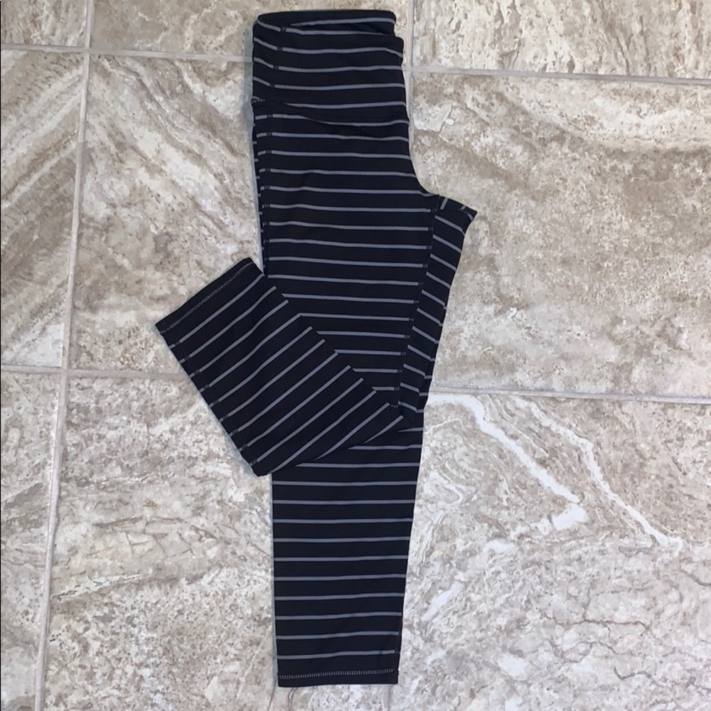 Athleta black and gray stripe crops